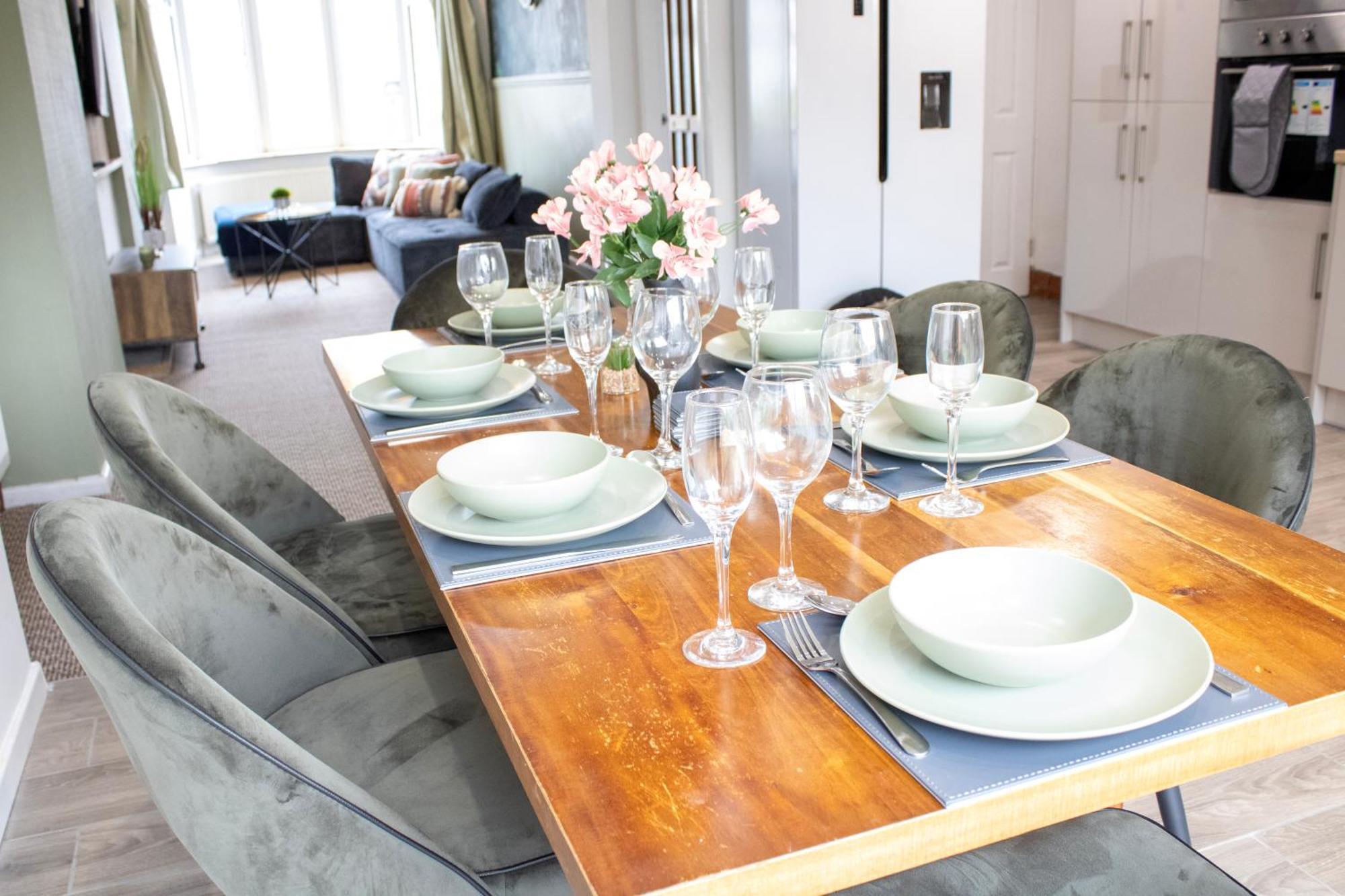 Harvard House, Stylish 3 Bedroom House In Solihull 5 Mins To The Nec, Bhx ,Jlr With Free Parking Birmingham Exterior photo
